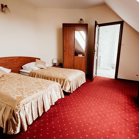 Hotel Groman Sekocin Exteriör bild