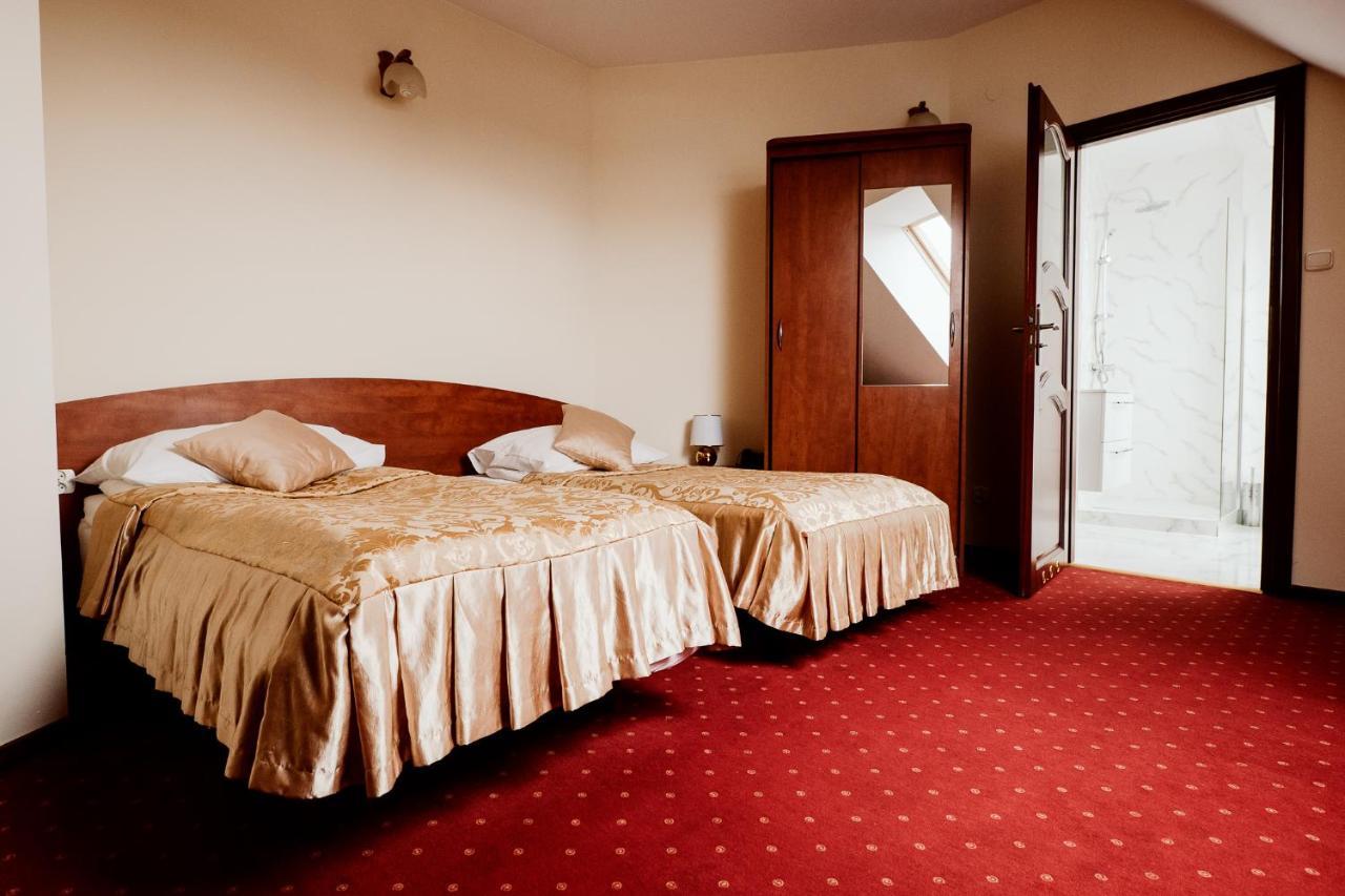 Hotel Groman Sekocin Exteriör bild