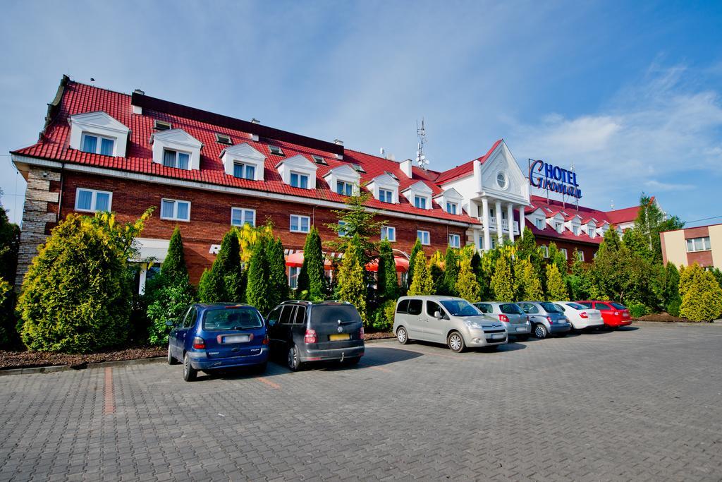 Hotel Groman Sekocin Exteriör bild